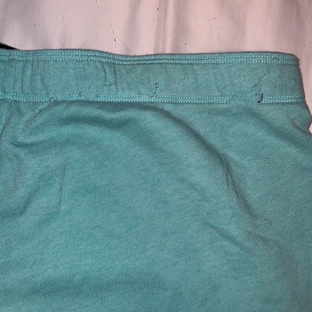 🩵Victoria’s Secret PINK shorts. Size L🩵 - Picture 6 of 9